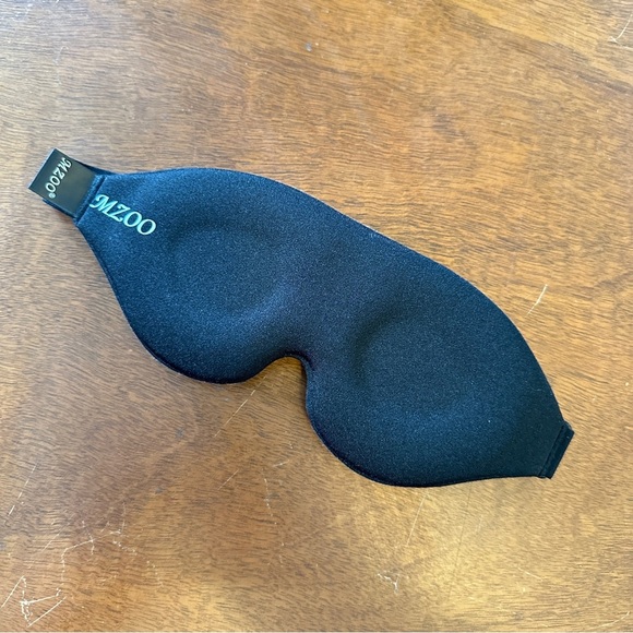 Memory Foam Padded Sleep Eye Mask - Picture 15 of 16